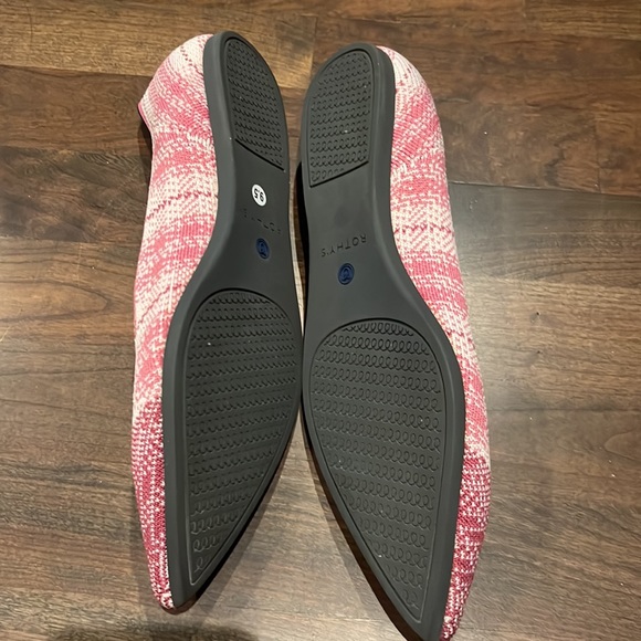 Rothy’s Pink Plaid The Point Flats Limited Edition never worn - Picture 2 of 3